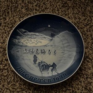 Blue and White Holiday Collector Plate - 'Jule Aften 1912'